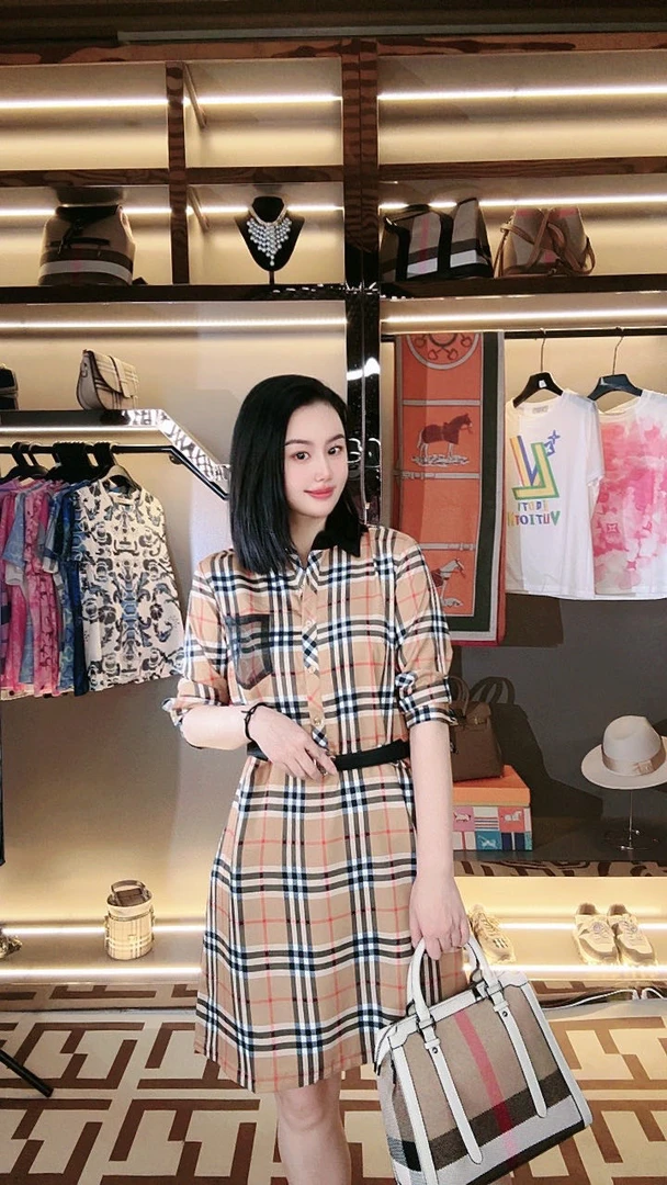 2025春夏新款Vitimaki显瘦百搭连衣裙女夏季休闲宽松连衣裙8419