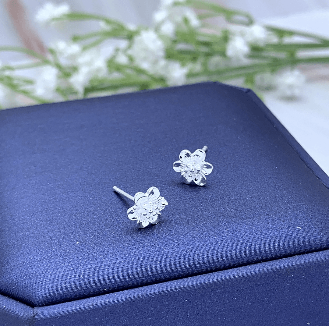 臻尚阁 足银耳饰990足银睡莲花花朵耳钉小巧简约轻奢气质个性