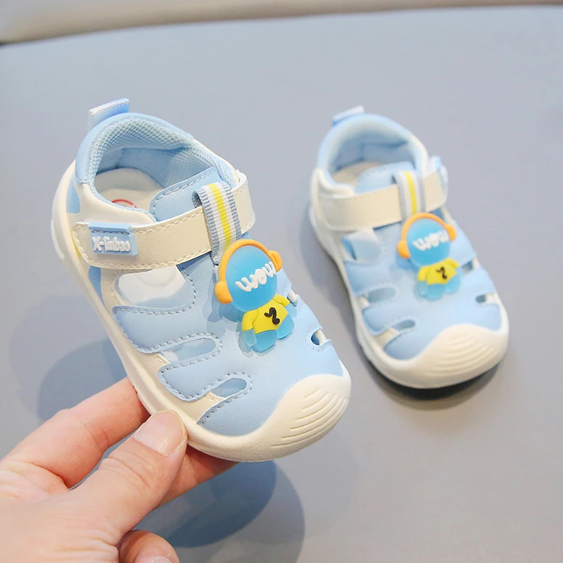 夏季新款机能凉鞋1-3岁半包跟防踢儿童可爱男女宝宝防滑学步鞋
