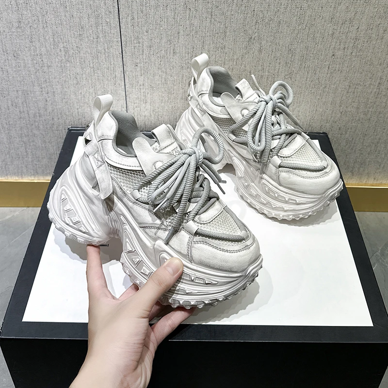 10cm超厚底老爹鞋女2025新款网红复古做旧增高运动鞋女显脚小个子