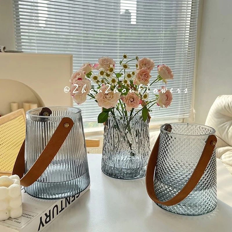 创意皮革手提透明玻璃花瓶简约水培绿植鲜花玫瑰北欧轻奢餐桌摆件