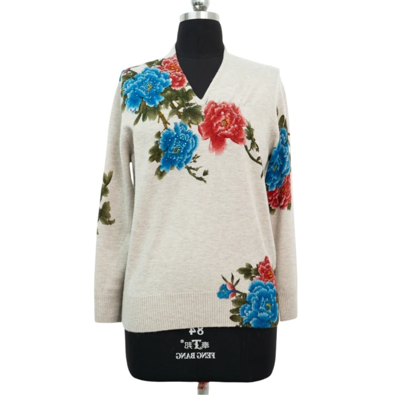 LL 2025女士V领羊绒大气大牡丹花长袖织花羊毛上衣 YM938