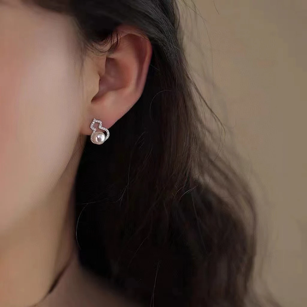 天然淡水珍珠经典镂空葫芦耳钉小众设计感高级感新中式气质复古