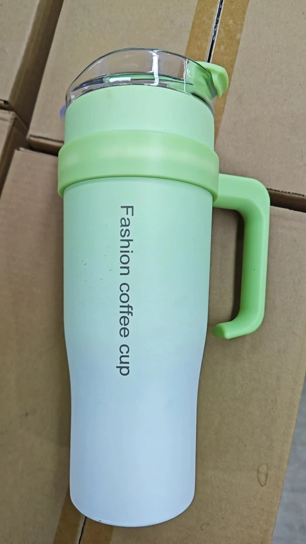 大容量巨无霸保温杯（颜色随机）