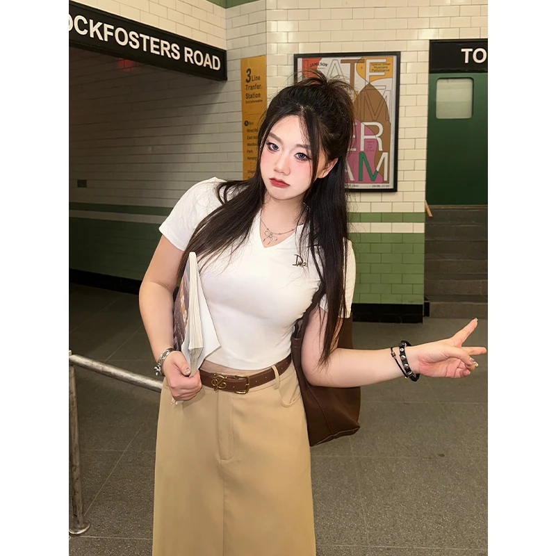 圆大敏「上衣  魔法菜鸟」V领短袖T恤显瘦短款2024年夏季微胖mm2954