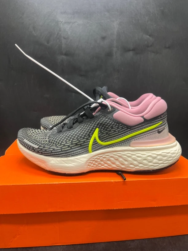 耐克跑鞋38码Nike Invincible Run 1