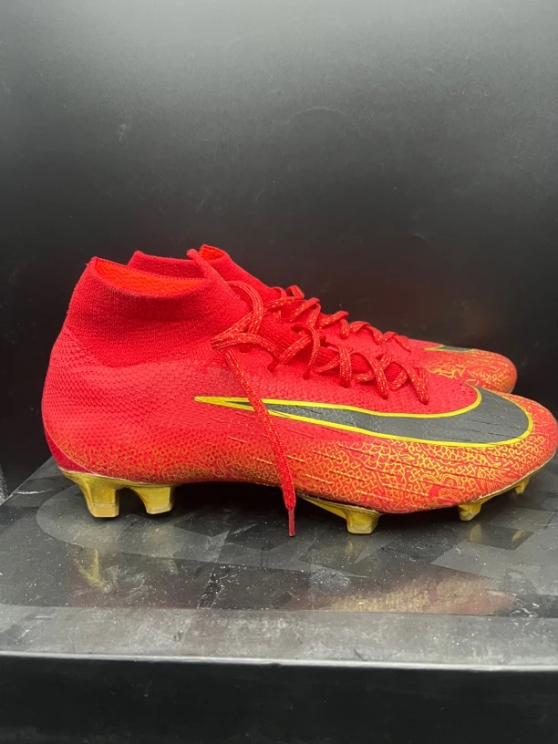 耐克 Mercurial Superfly 6足球鞋红黑金43码1399