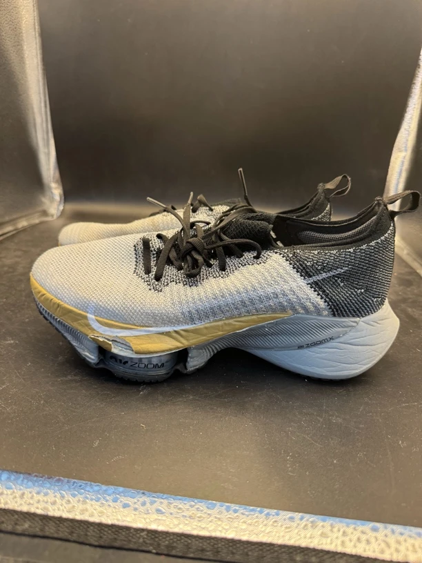 耐克跑鞋tempo40.5码