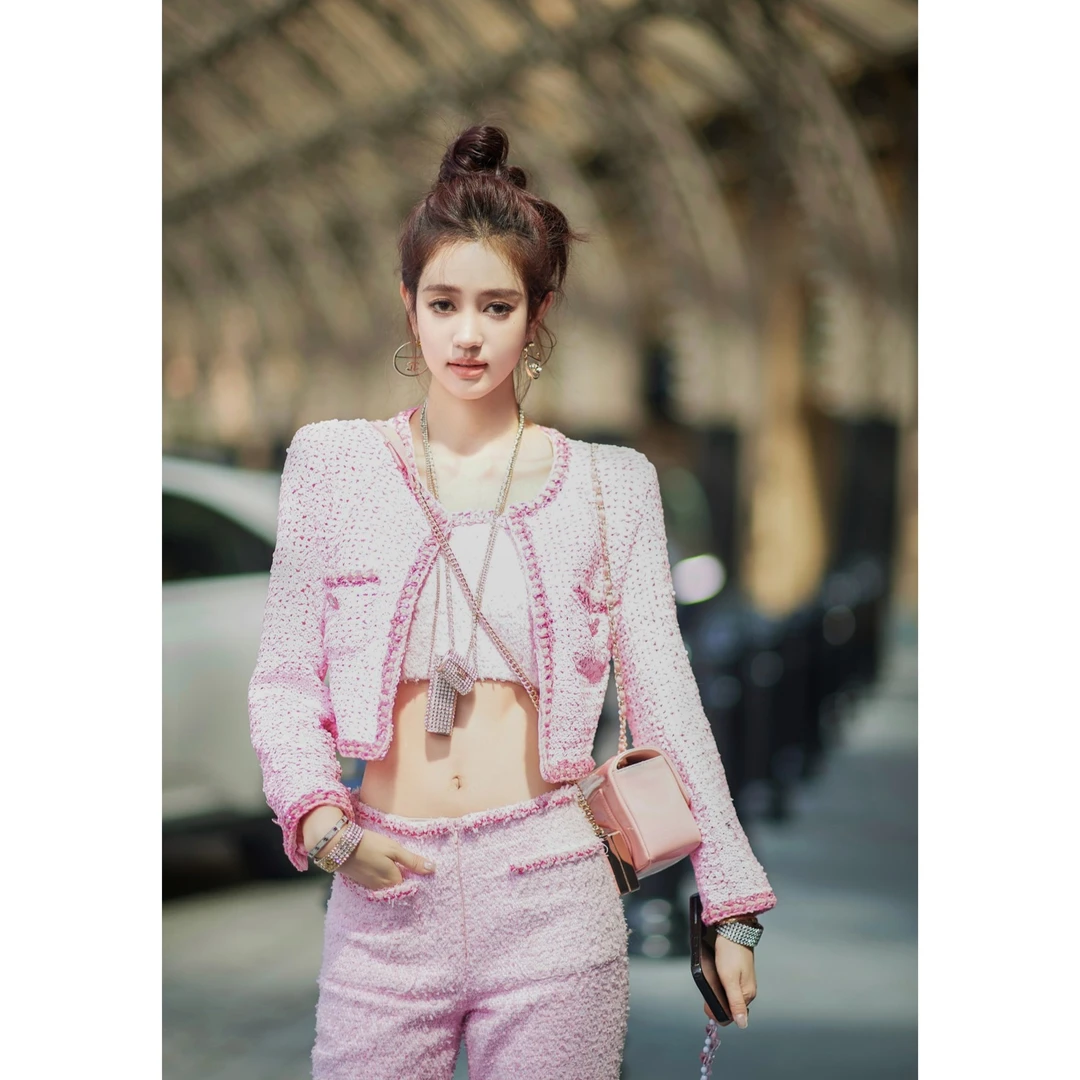 High Line小香高定手工坊系列蔷薇粉巨重磅手工亮片短外套SC20314