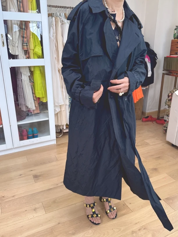 Soyinkala 黑色风衣外套