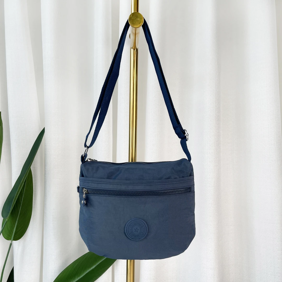 2025新款超轻休闲百搭网红帆布单肩包潮流简约逛街小斜挎包妈妈包