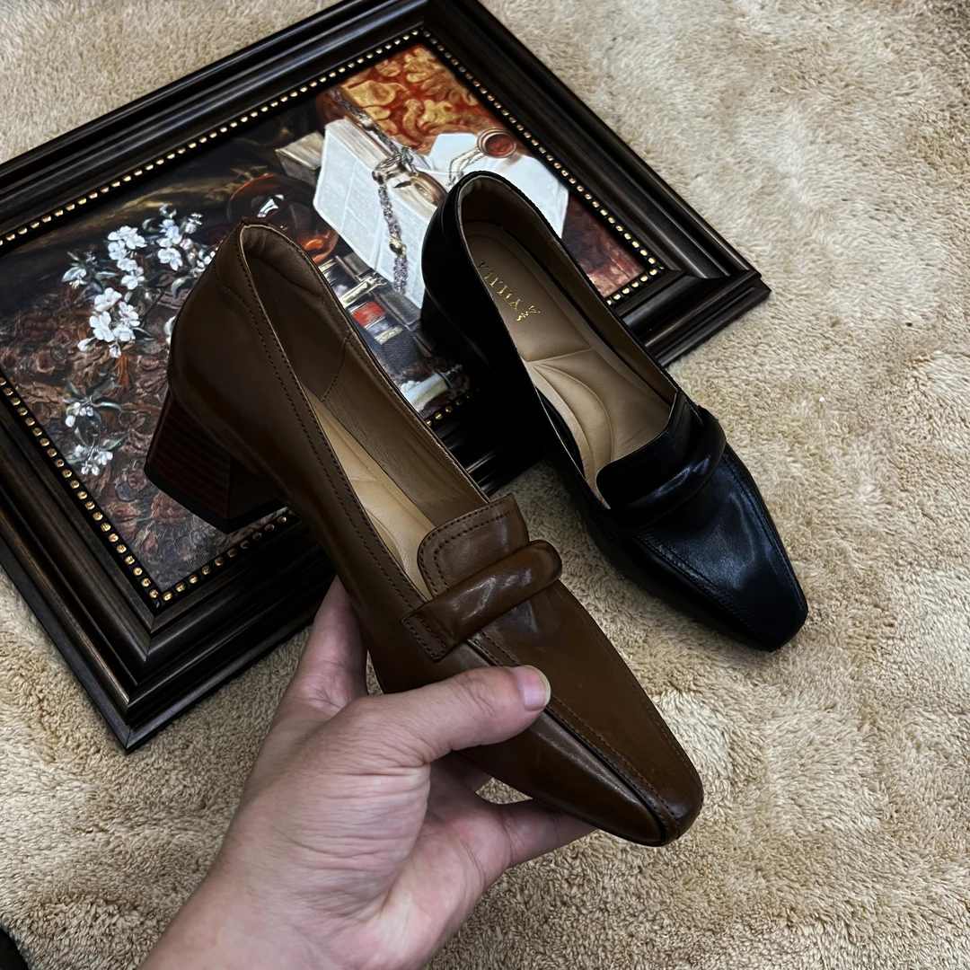 Y007 水洗马皮 跟高4CM 春夏新款百搭时尚复古粗跟方头浅口单鞋女