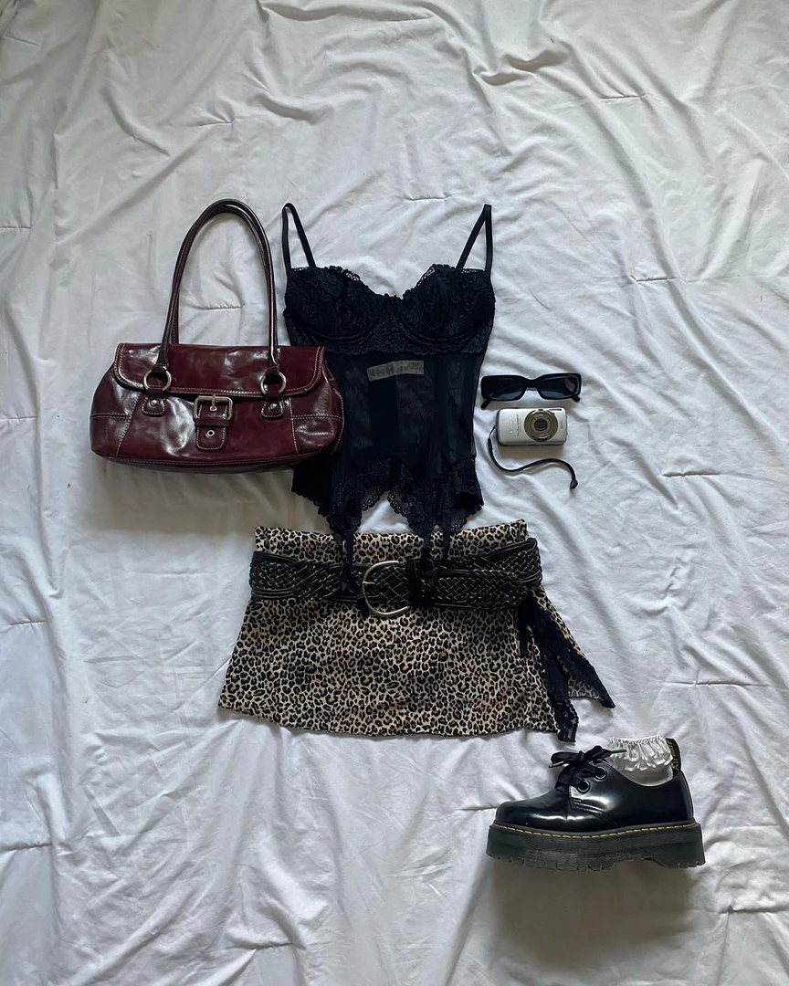 拍下备注编号！！y2k复古亚文化女装T默认微xia Notui换 反季清仓