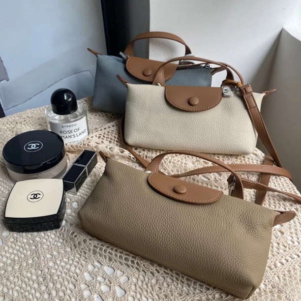 N头层牛皮饺子包斜挎包女士包