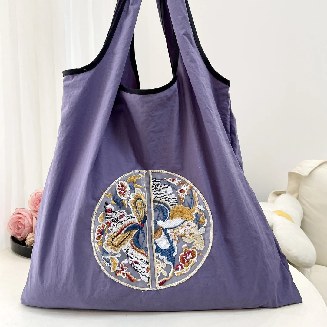 新款中国风刺绣休闲百搭购物袋薄布料轻便防水舞蹈包大容量单肩包