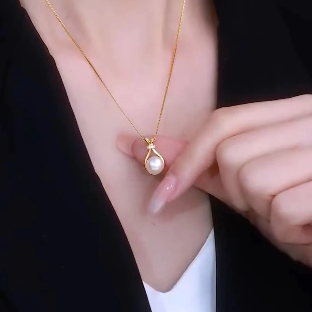 钛钢项链 白色福袋项链女款珠珠锁骨链轻奢时尚个性网红饰品气质