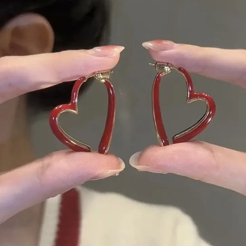 铜合金耳饰 红色爱心耳环个性十足百搭简约大气上档次ins流苏耳钉