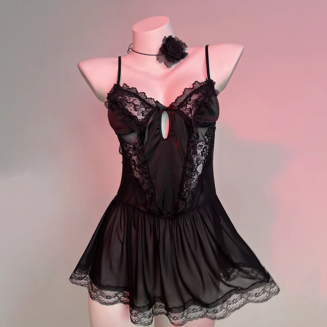 恋歌【80-125】网纱蕾丝拼接深V纯欲睡裙