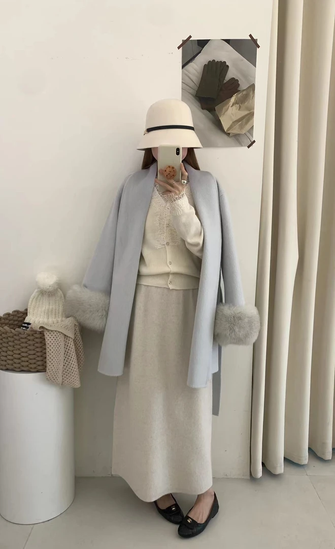 2024年lEM FOREVER 新款蓝色大衣