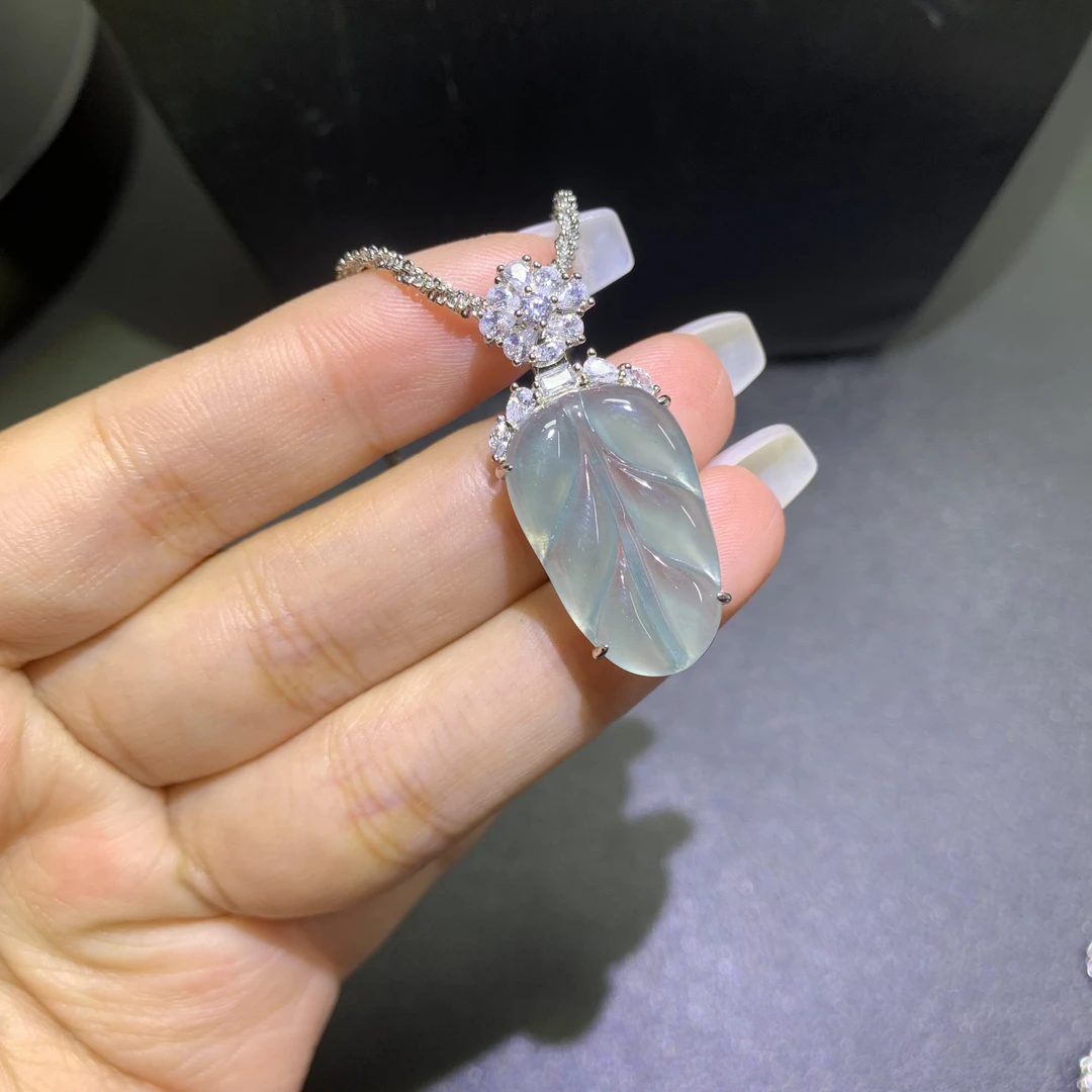 天然A货吊坠叶子高冰种轻奢挂坠（多样性发货）