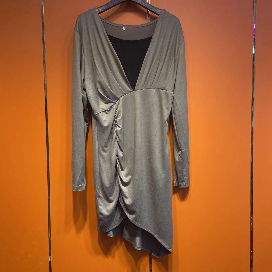 2024年最新款夏季时尚连衣裙和套装服气质