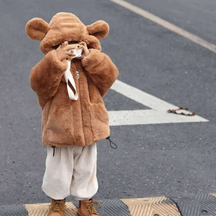 儿童冬装新款小熊外套连帽男女童仿兔毛加绒加厚保暖毛毛大衣