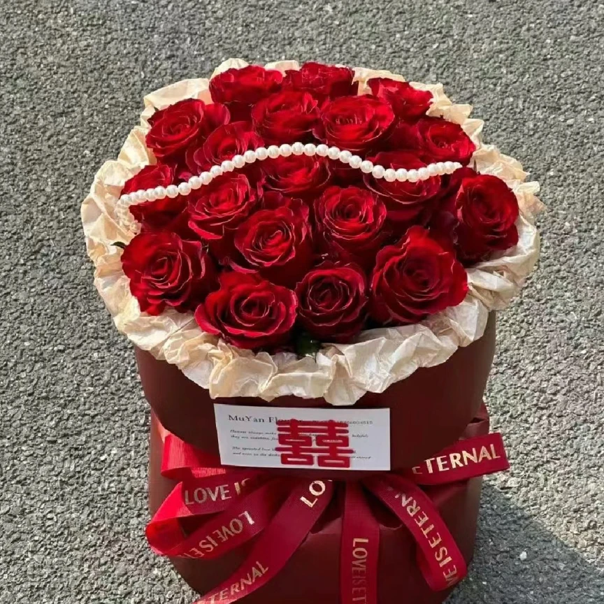 红玫瑰花束客户结婚花束生日附近送花颜色玫瑰花同城配送鲜花红玫