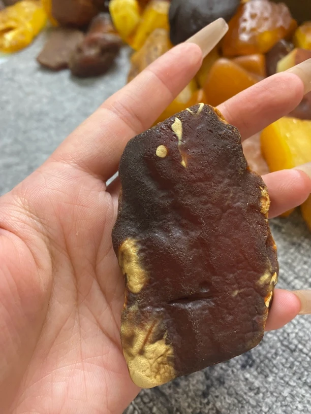 琥珀蜜蜡原石定制