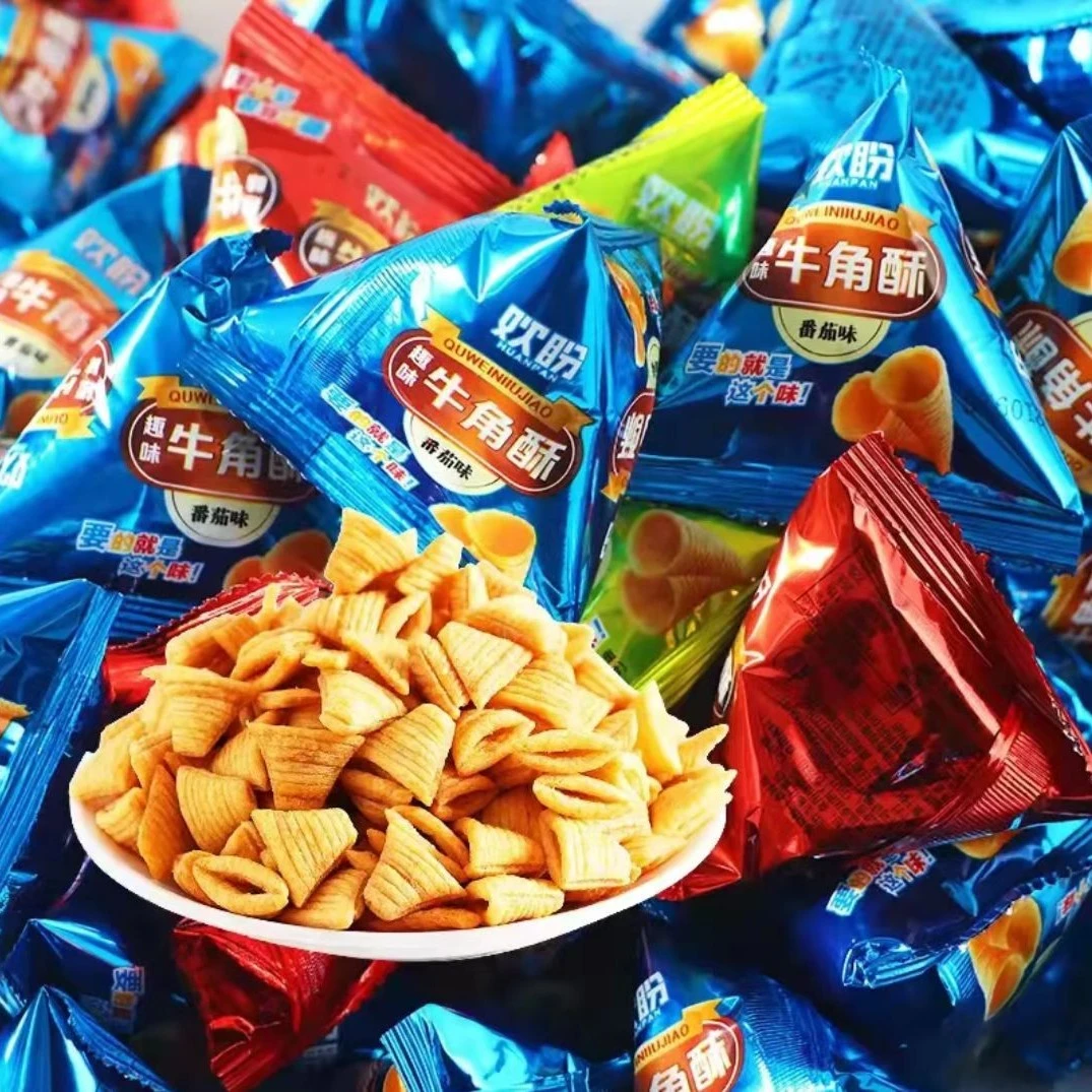 欢盼尖角脆牛角酥锅巴薯片三角脆解馋休闲膨化零食大礼包整箱批发