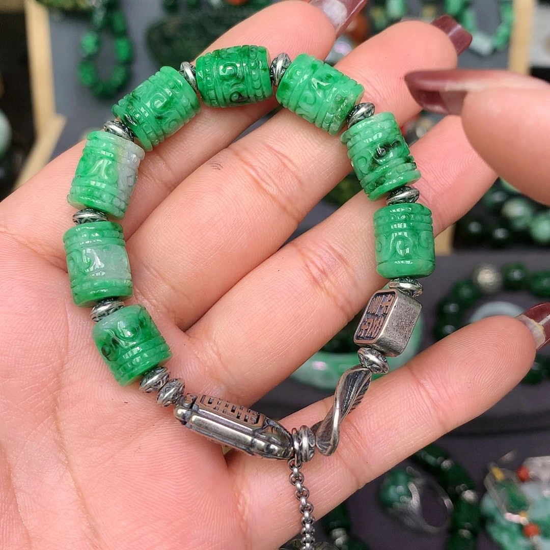 翡翠手链未镶嵌漂亮姐姐