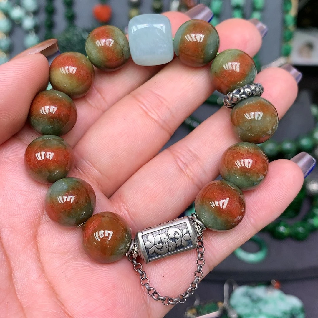 翡翠手链未镶嵌漂亮姐姐