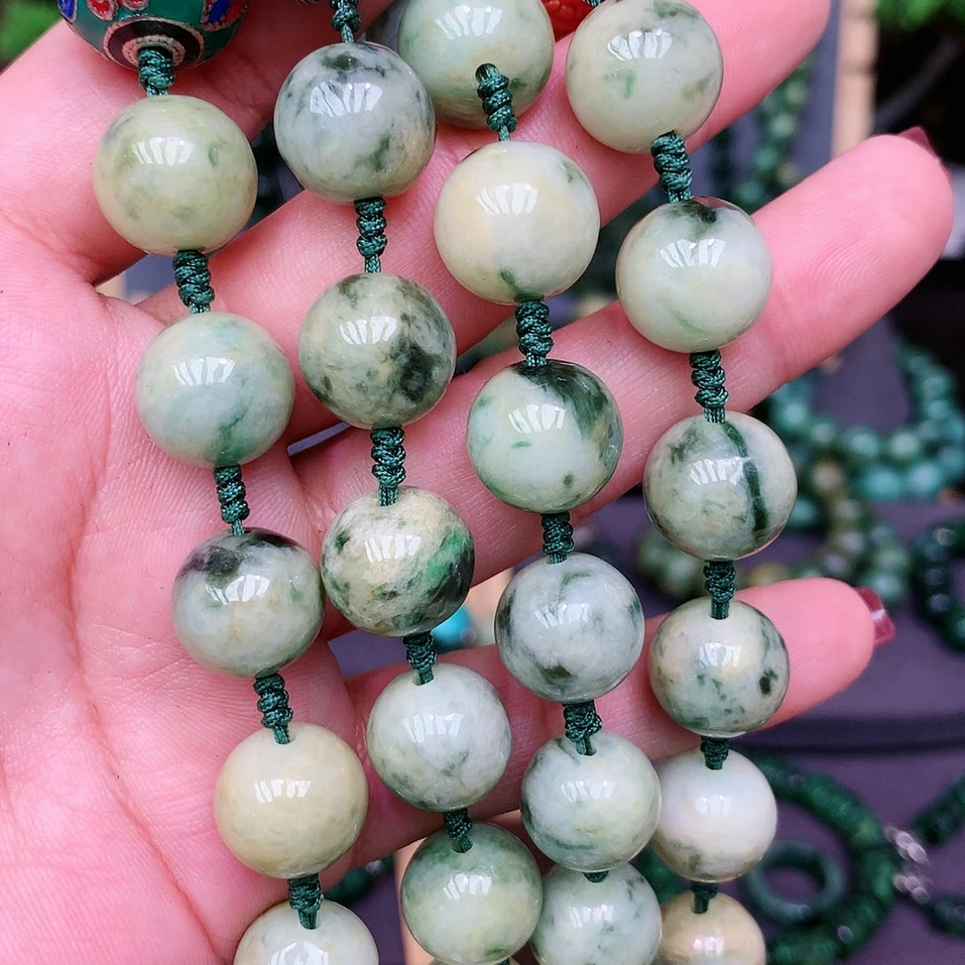 翡翠颈饰未镶嵌漂亮姐姐的