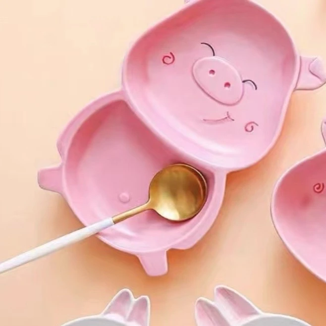 手绘儿童餐具猪猪分餐盘