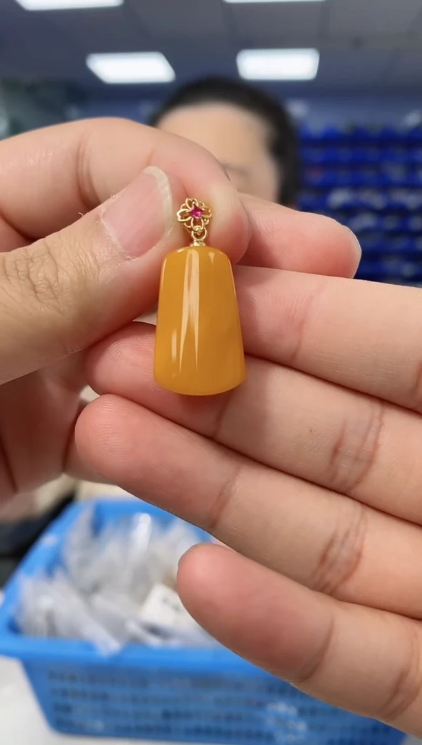 【闪购商品】蜜蜡吊坠(不含链)银S925镶嵌      DZ5213