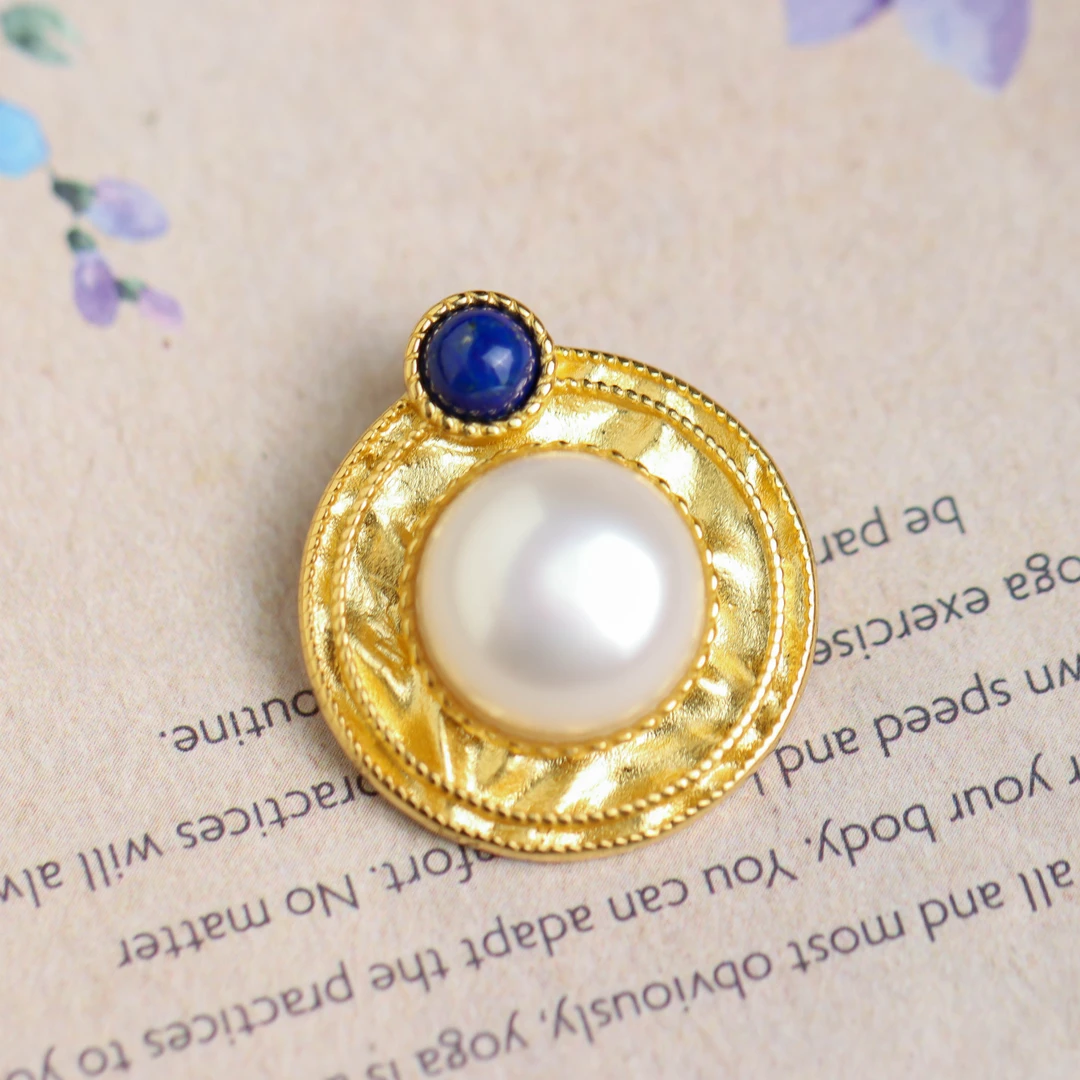 S925银镀金镶嵌珍珠圆牌蛋面时尚百搭女款吊坠不含链