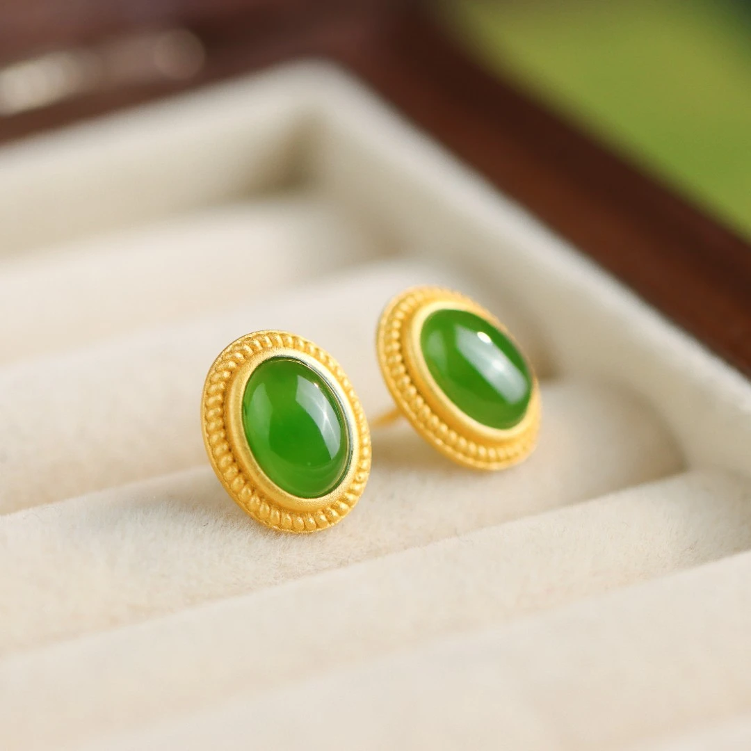 S925银镀金镶嵌和田玉碧玉蛋面气质百搭个性女款耳钉