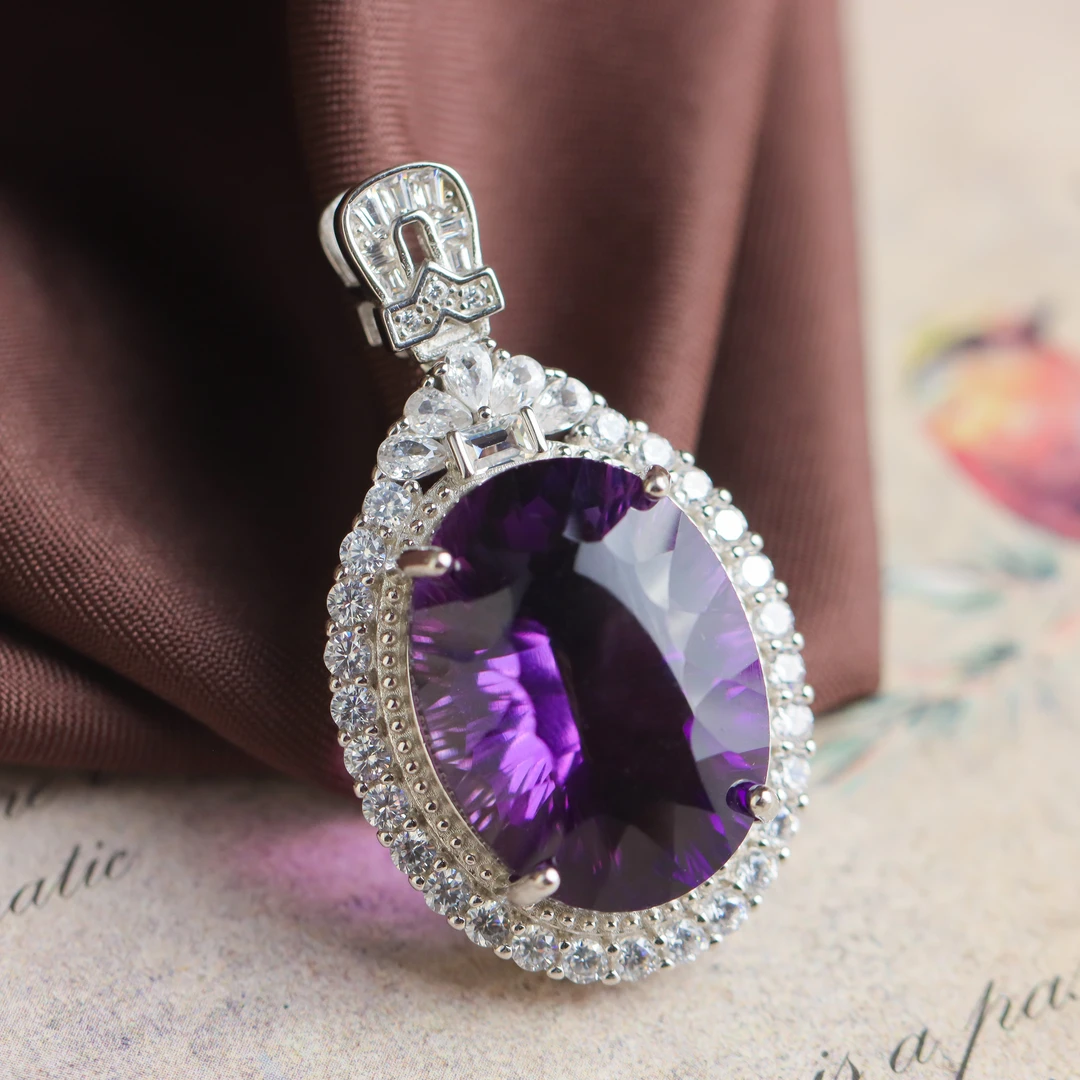S925银素银镶嵌紫水晶爪镶大蛋面时尚精致女款吊坠 不含链