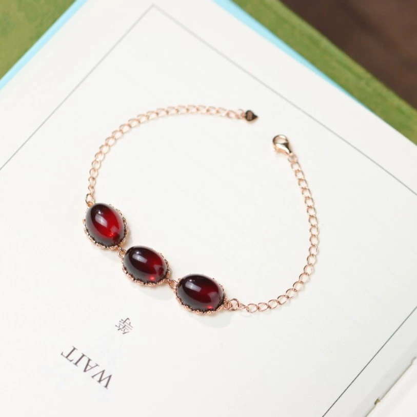 S925银镀玫瑰金镶嵌琥珀蛋面气质轻奢送礼女款手链