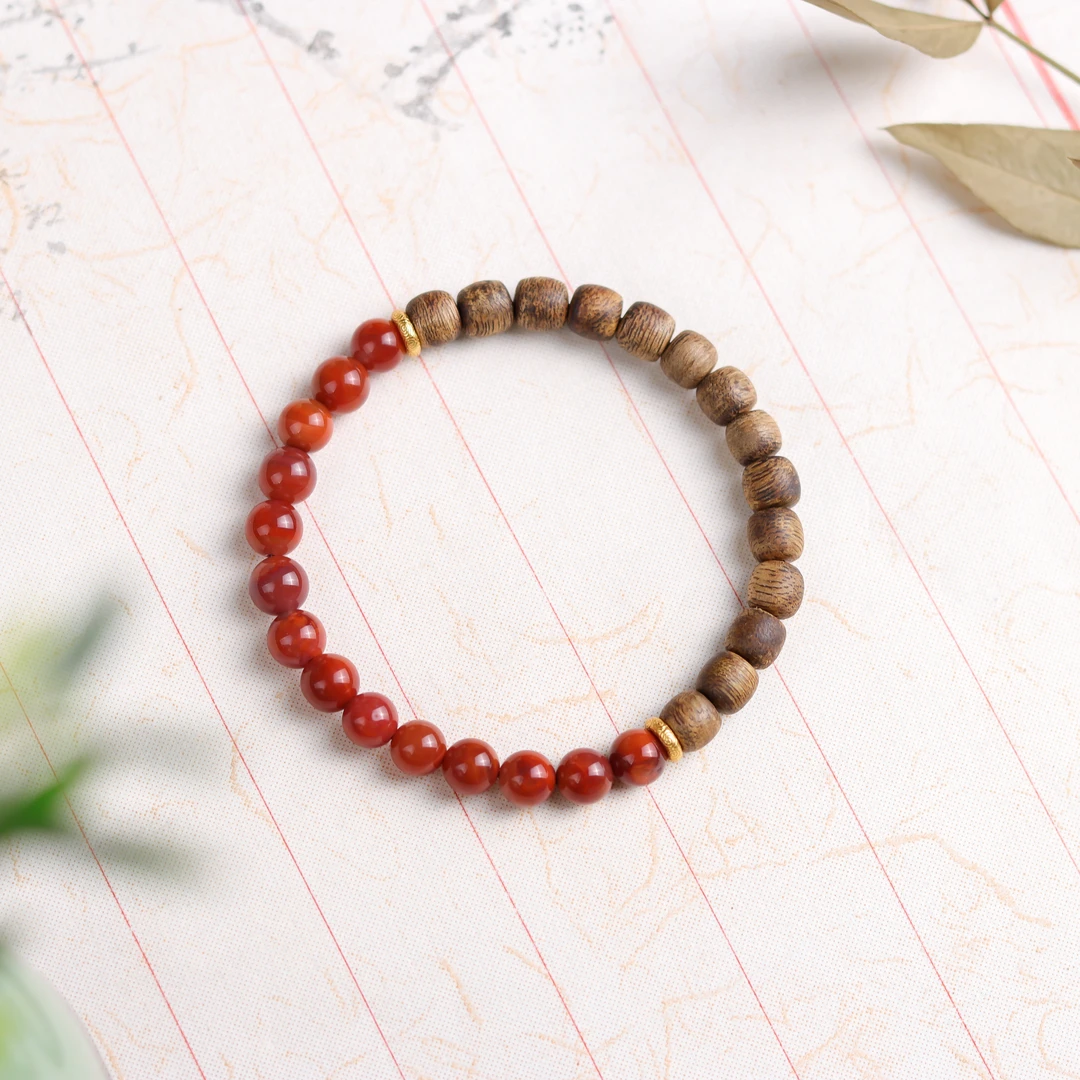 南红玛瑙沉香老型珠半壁江山复古女款单圈手串