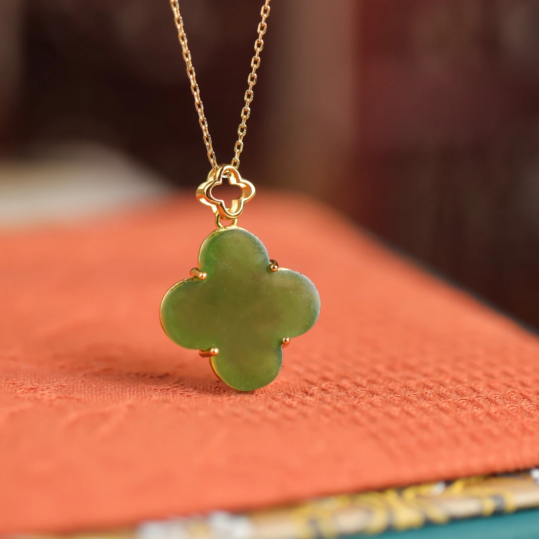 S925银镀金镶嵌碧玉四叶草流行时尚气质精致女款吊坠  不含链