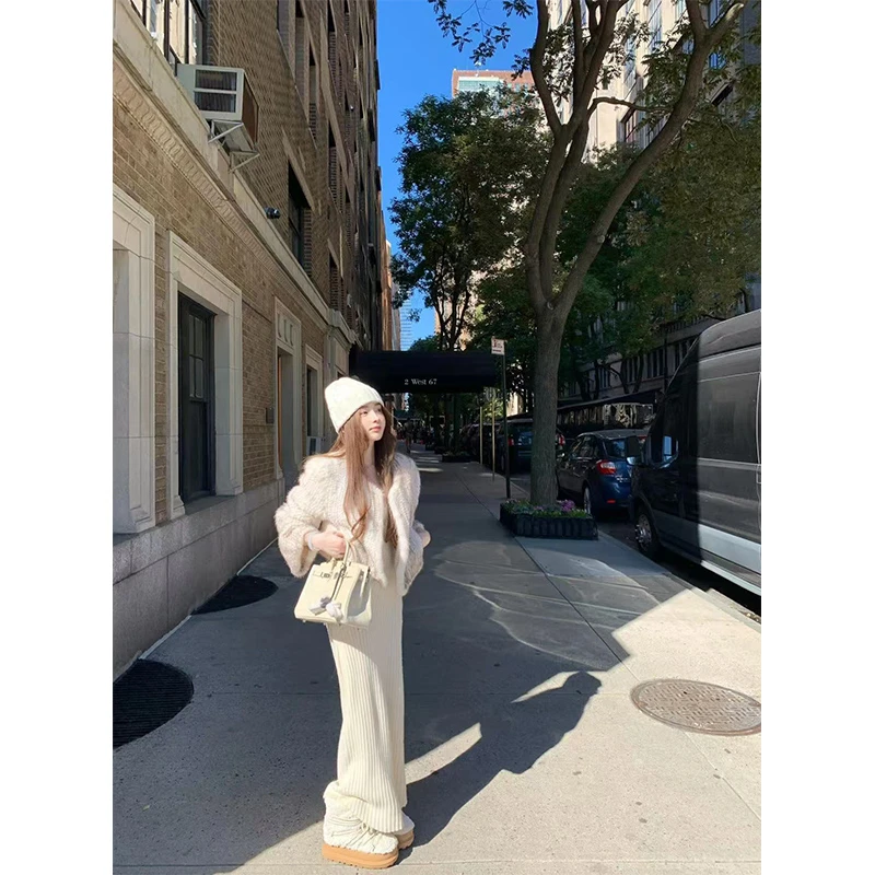 2024秋季新款法式甜美风高级感毛毛短款外套女配收腰显身材连衣裙