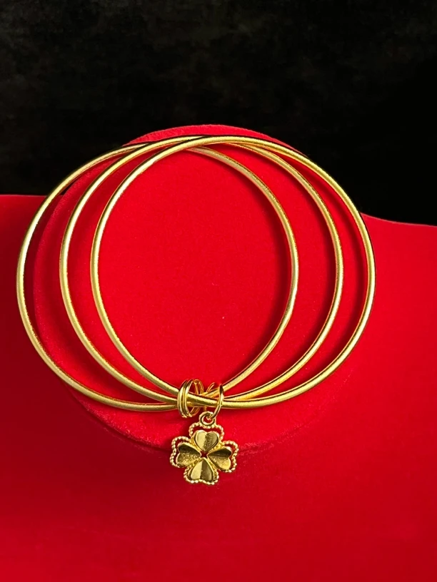 铜合金手镯 经典时尚三生三世三圈四叶草吊坠62圈口手镯
