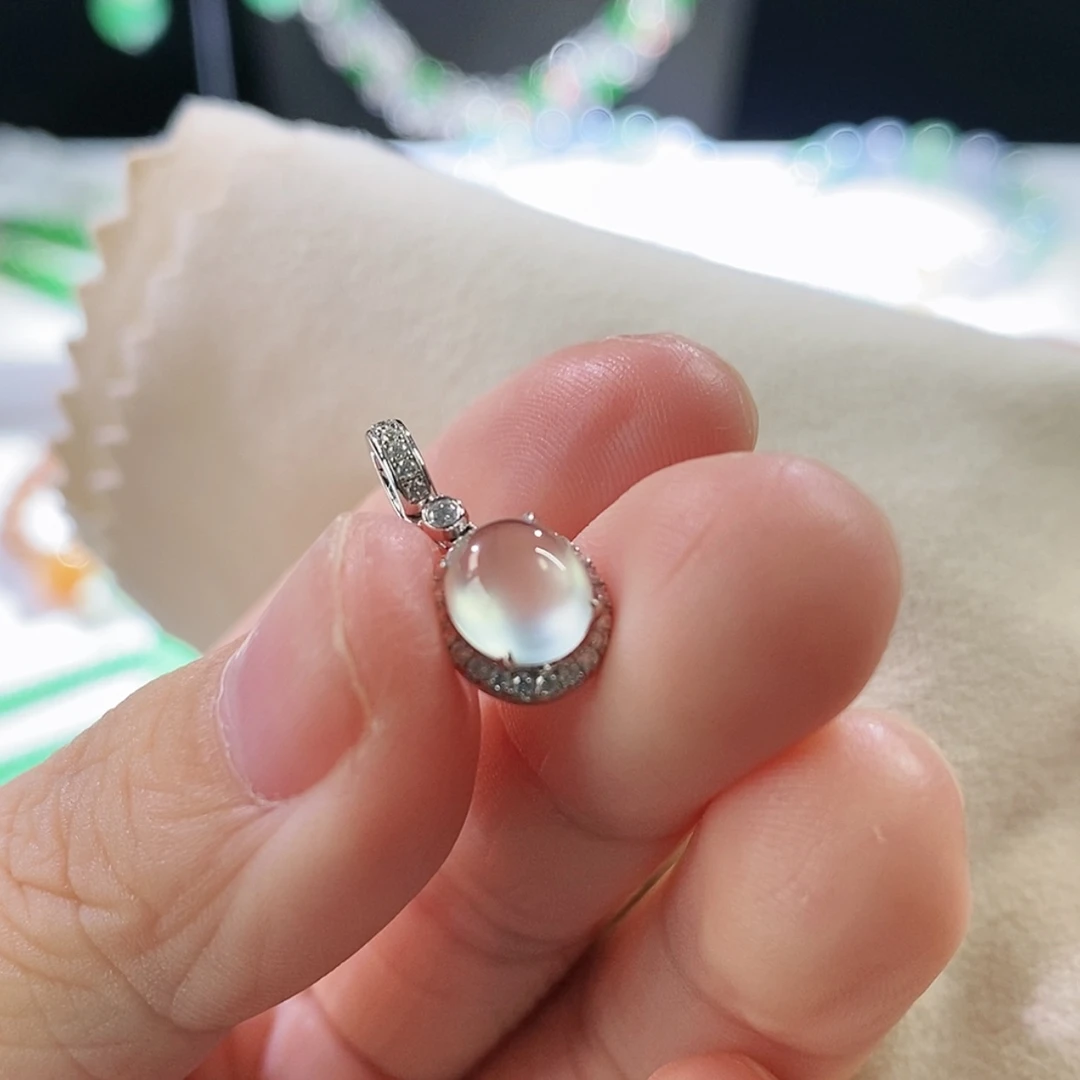 【闪购商品】翡翠颈饰18K金镶嵌滴流