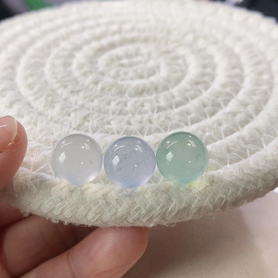 翡翠把件未镶嵌多样性发其一
