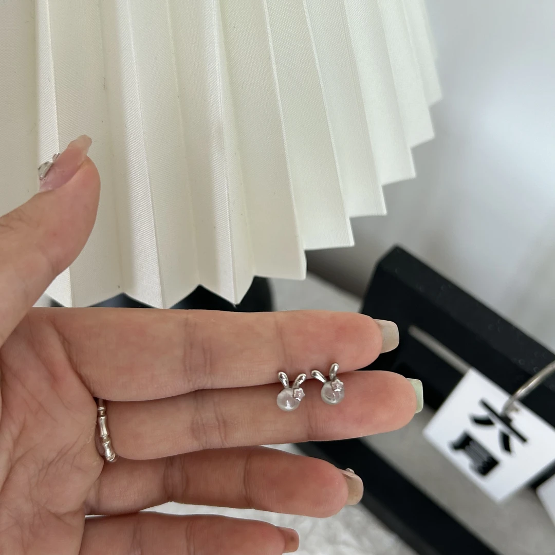 925银耳饰 韩国ins风时尚百搭气质简约 花花兔耳朵耳钉