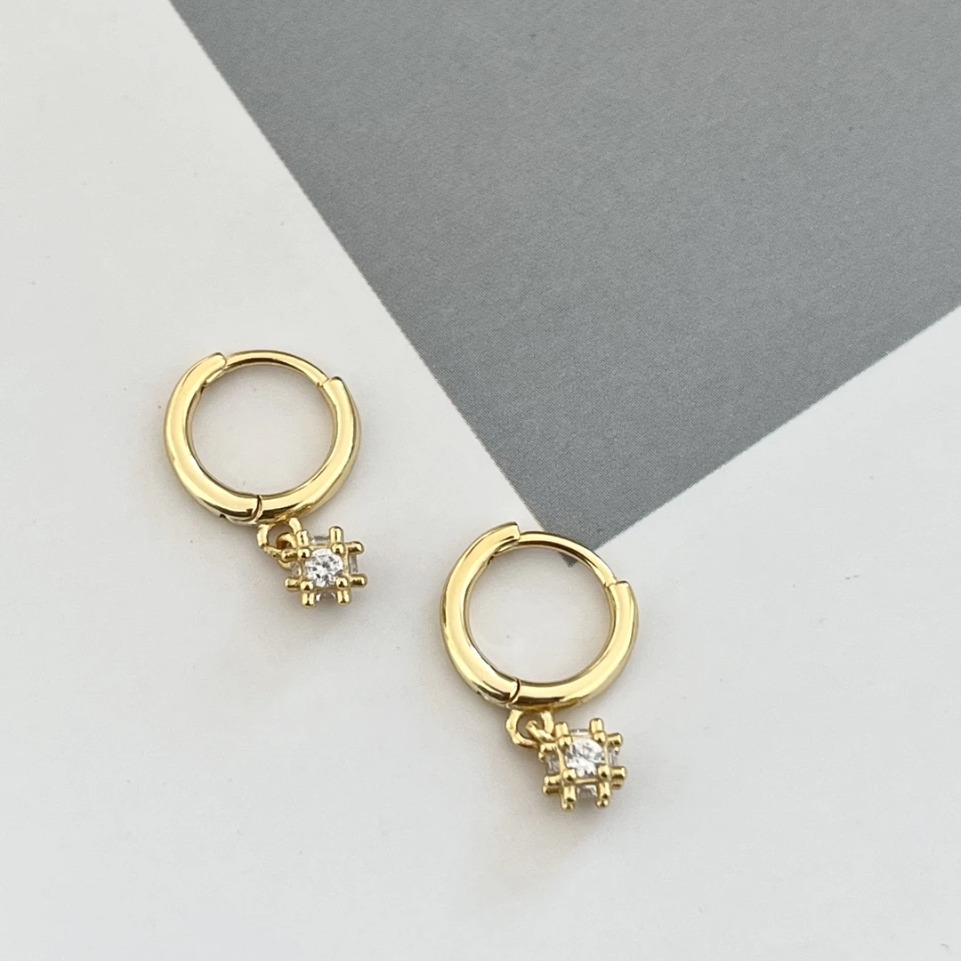 925银合成锆石耳饰 韩ins时尚百搭气质简约雅丹 魔方吊坠耳扣