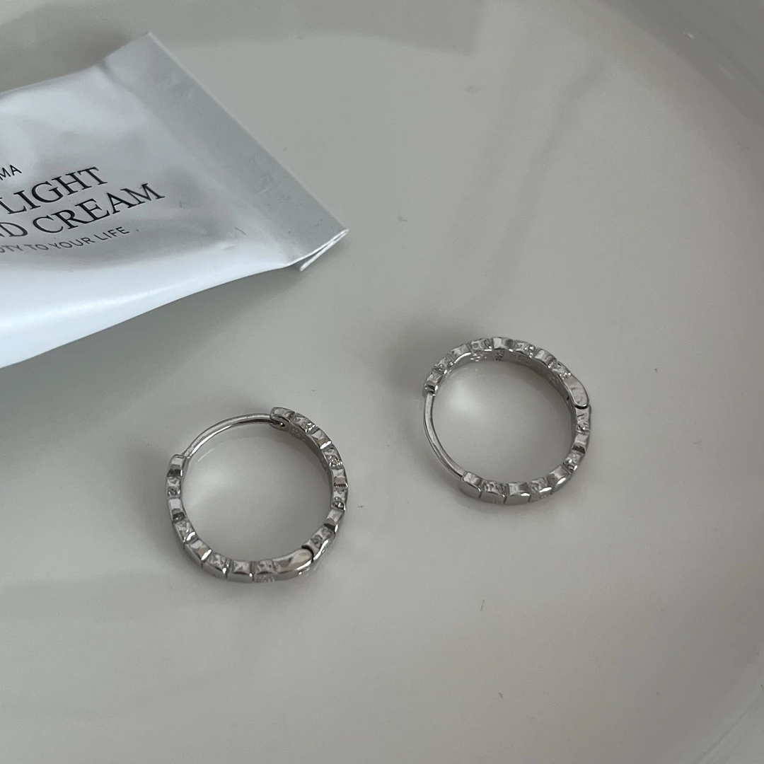 925银耳饰 韩国ins时尚百搭气质简约 肌理方块耳扣小众素圈个性