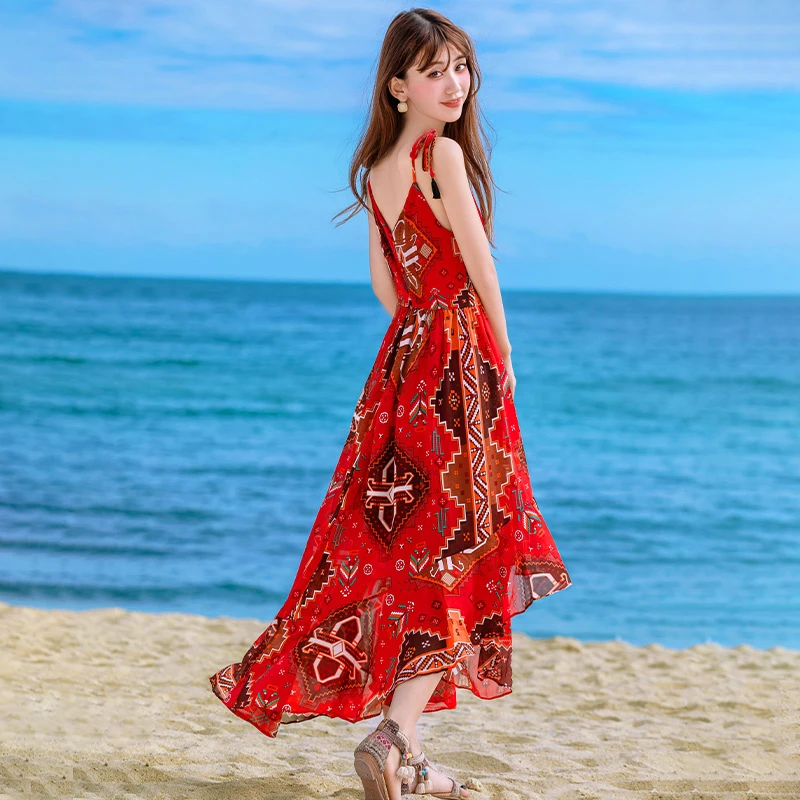 沙滩裙女海边度假超仙三亚吊带连衣裙夏拍照2024新款波西米亚长裙