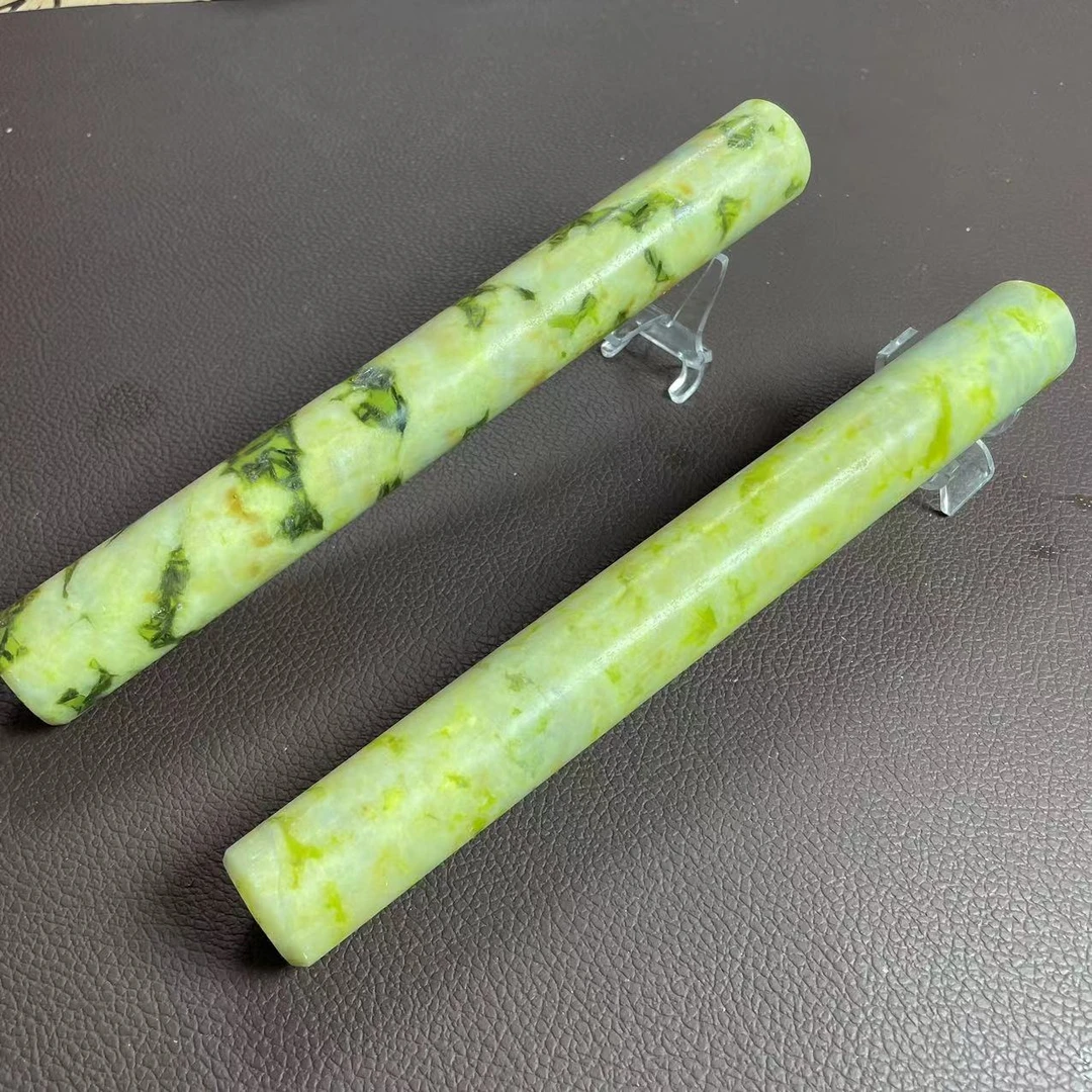 天然玉石擀面杖/精美/居家必备/天然玉石/多样性发货其中发一