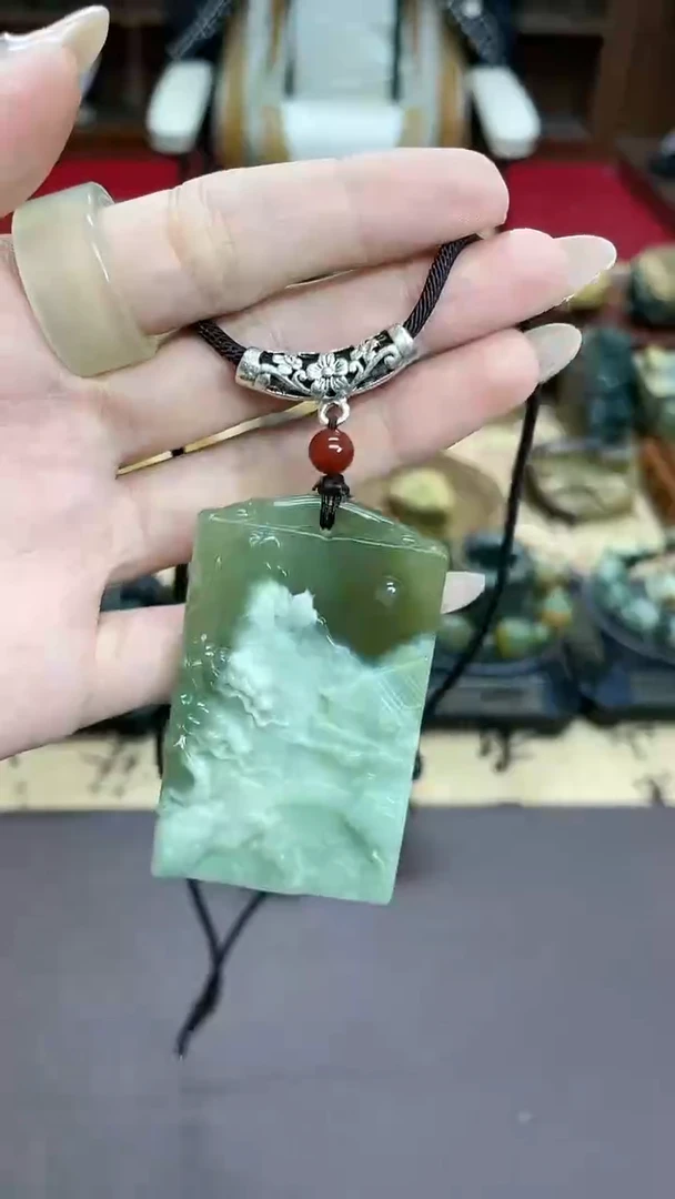 【闪购商品】蛇纹石玉颈饰未镶嵌吊坠